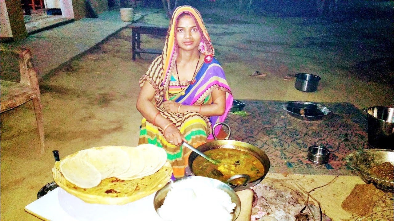 INDIAN EVENING DINNER ROUTINE 2019 || DAILY VILLAGE EVENING DINNER ROUTINE IN HINDI || DAILY ROUTINE