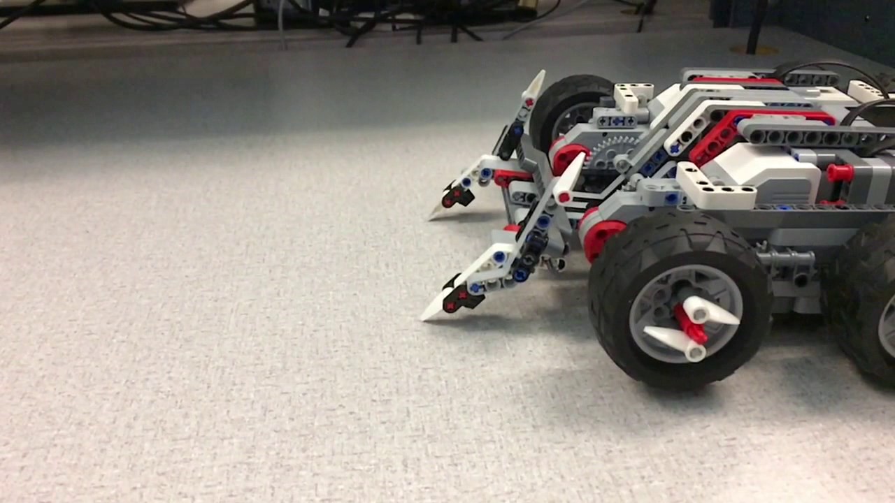 Lego Combat Robot Sewer Snake Style Weapon Test 1 (+ Slow Mo)
