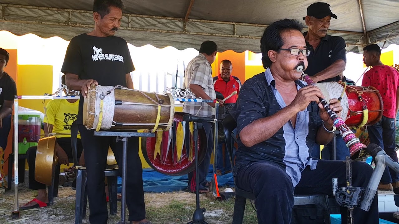 Che will buka panggung dan ulek mayang