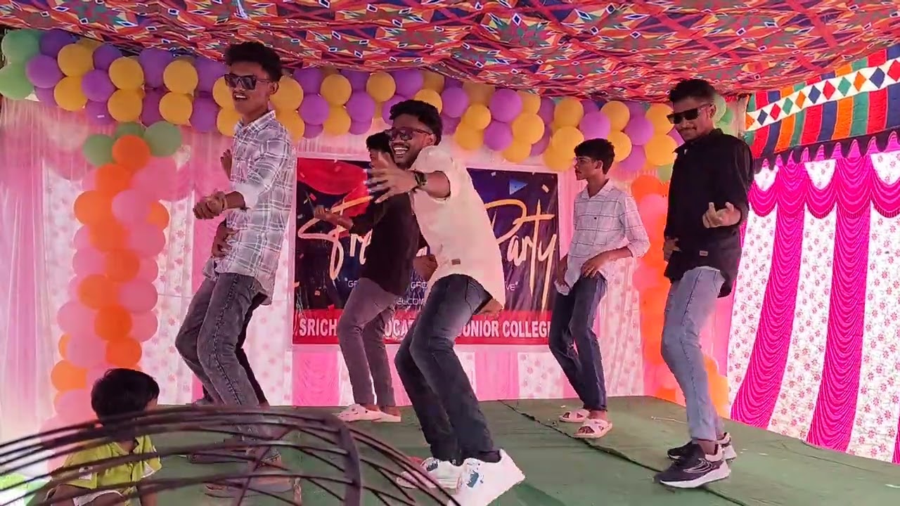 Boys Halarious Dance Performance at Freshers Party