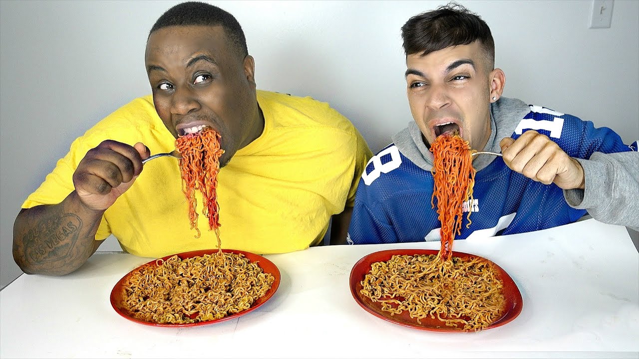 2X SPICY NUCLEAR RAMEN CHALLENGE (DO NOT TRY)