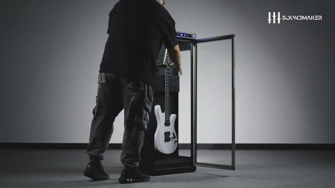 Soundmaker ギター保管庫MMF-1 ギターの取り出し