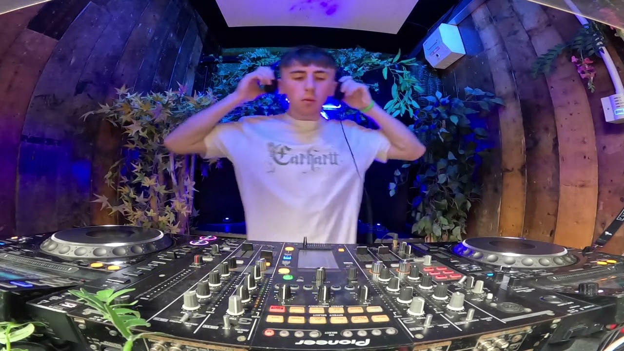CALUM CONNEL // ELECTRIC PLAYGROUND MIX