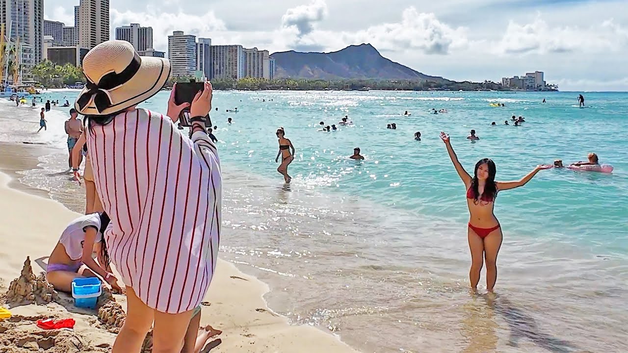 WALKING TOUR  🏖 On the Sidewalks and Beaches of Waikiki  🏖 HAWAII PEOPLE ☀️  #hawaii