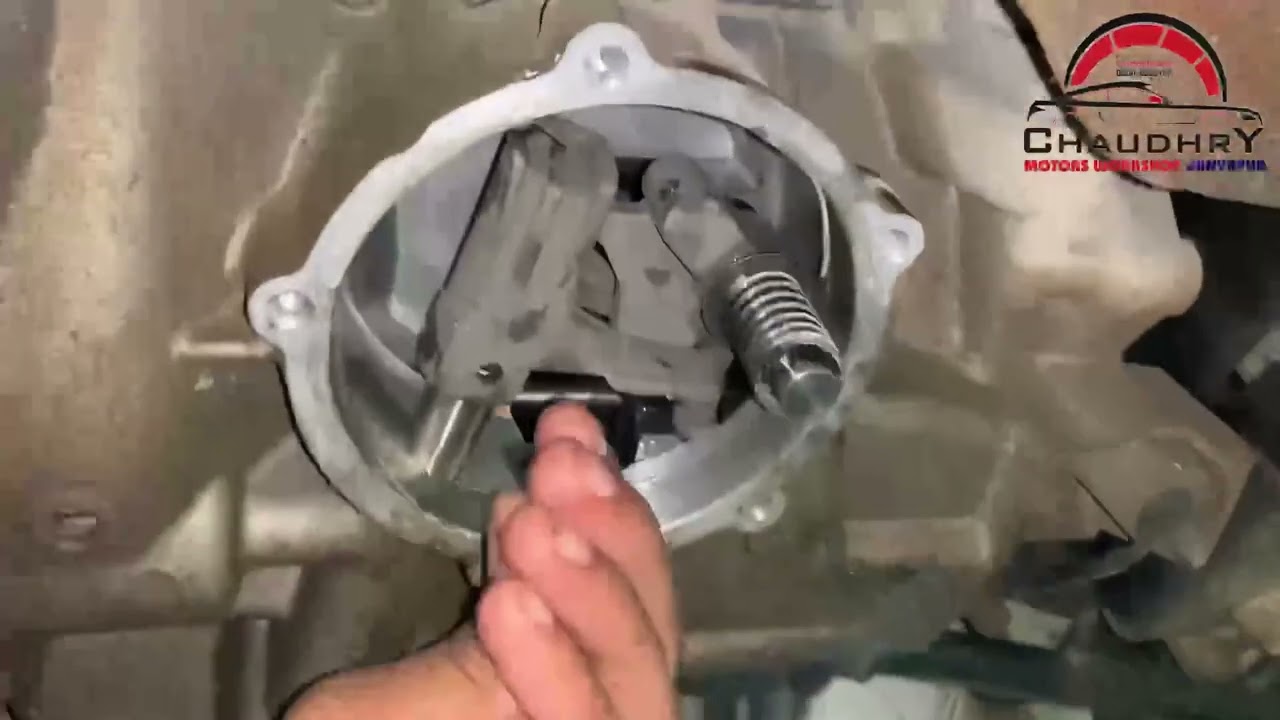 Mehran  Gear Shaft Oil Seal Change | Gear Shaft Seal Change | chaudhry Motors workshop