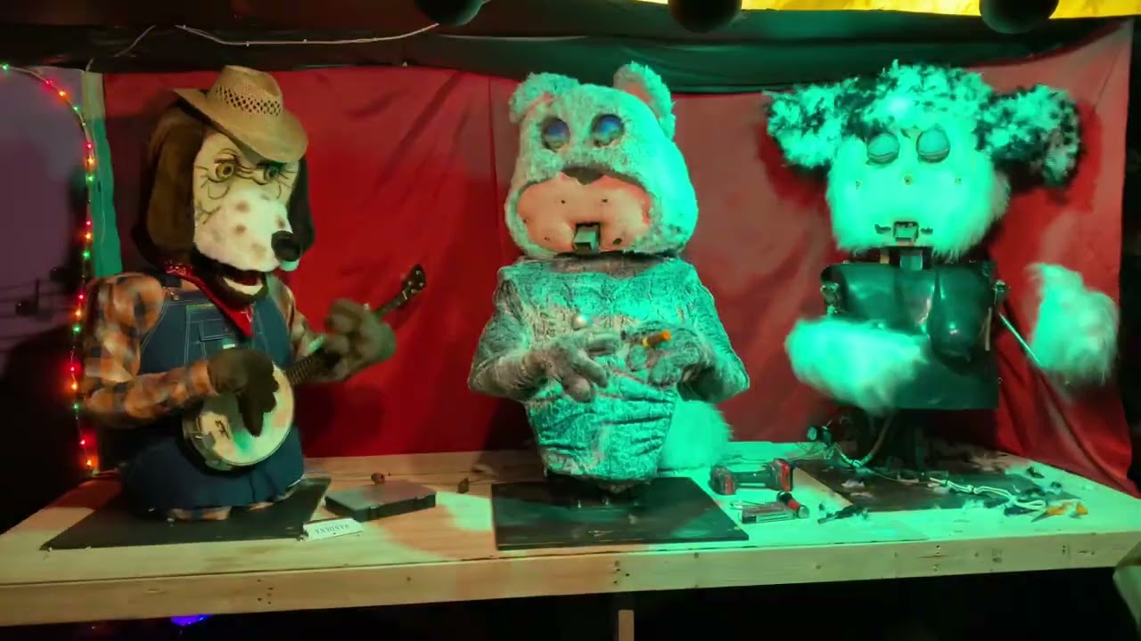 History of Rock and Roll Part 2 - Chuck E Cheese Animatronics