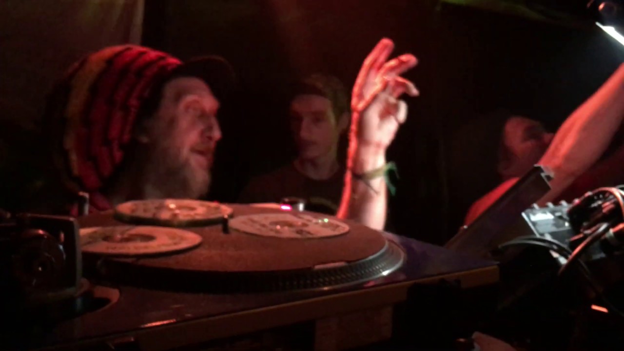 King Shiloh ft red lion - Jah Are The Teacher Fi Di Class (danny red) Dubplate @ R-dam 'bird 270919