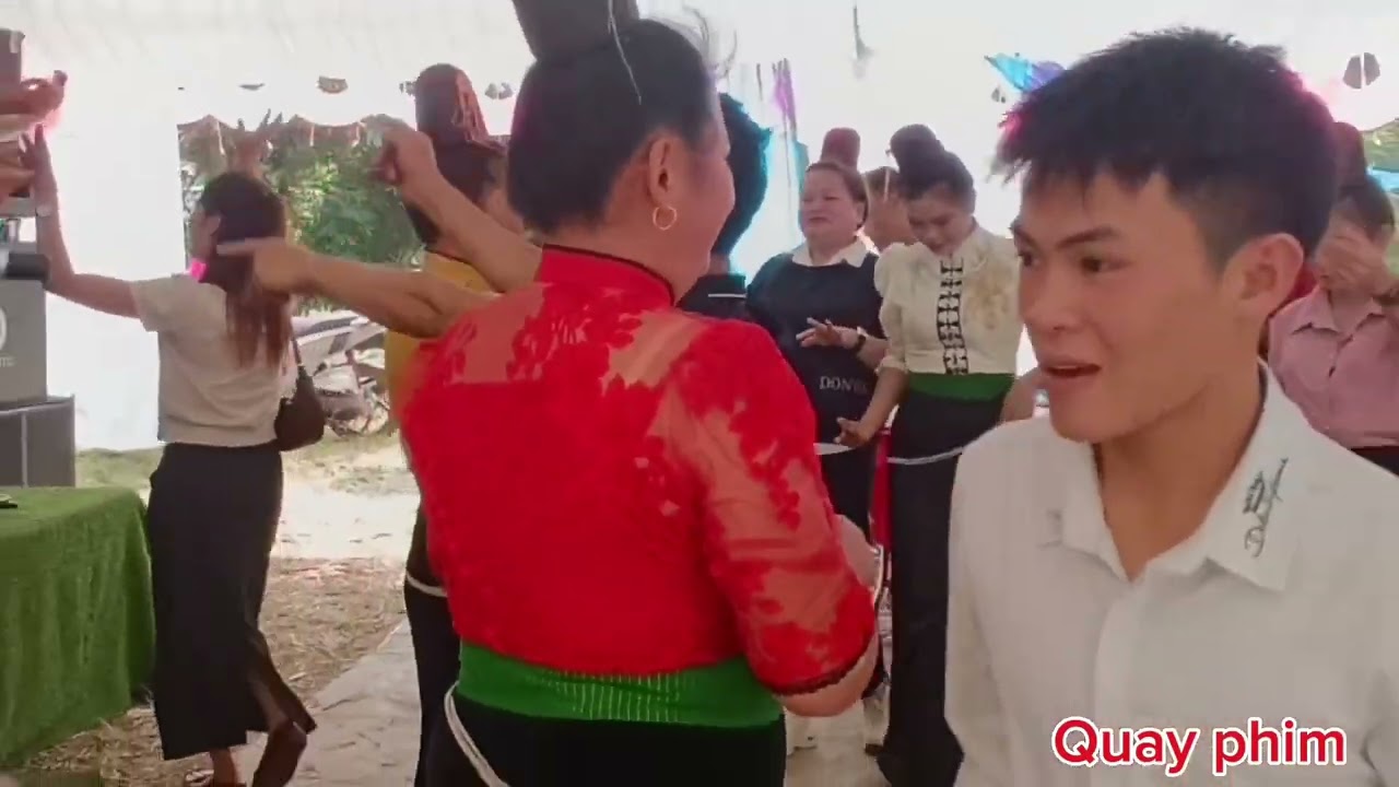 Lễ vu quy muôn Mết cớ êm pả vó xình 