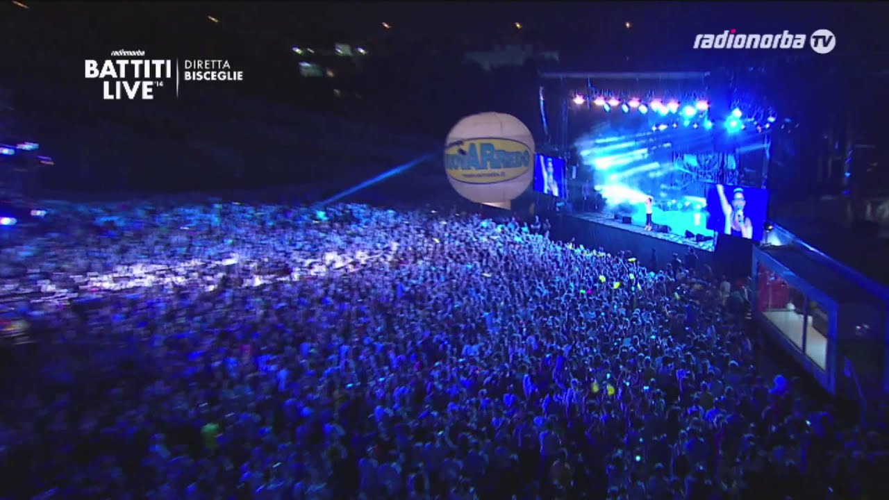 Deborah Iurato - Battiti Live 2014 - Bisceglie