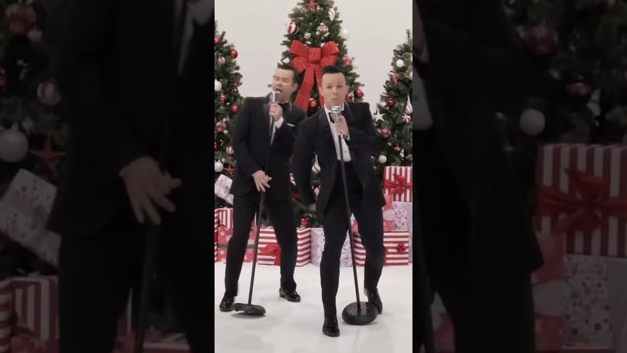 A Christmas classic covered by @Humannaturelive and @deltagoodrem 🎄