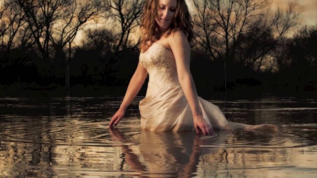 Trash the Dress - Freezing River Thames