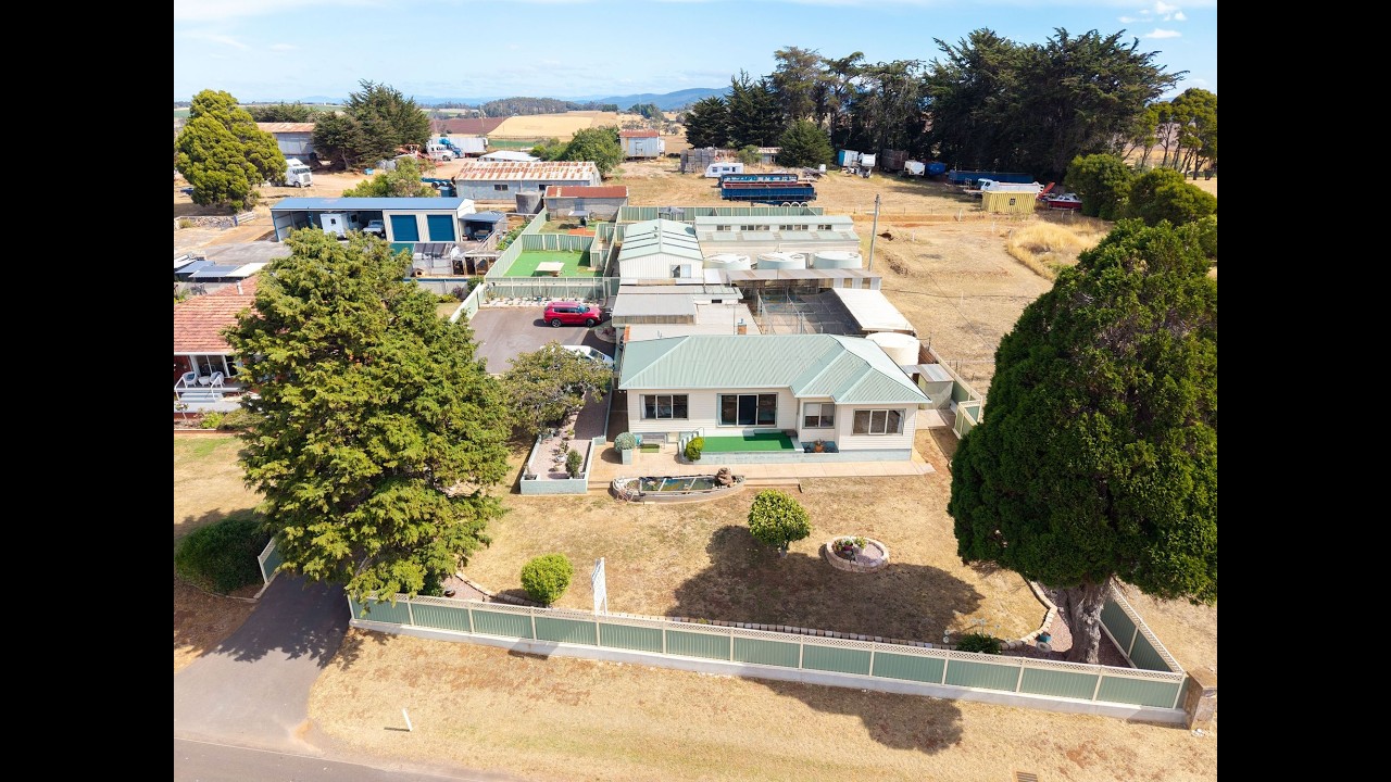 Roberts Real Estate Tasmania - 204 Torquay Road, East Devonport