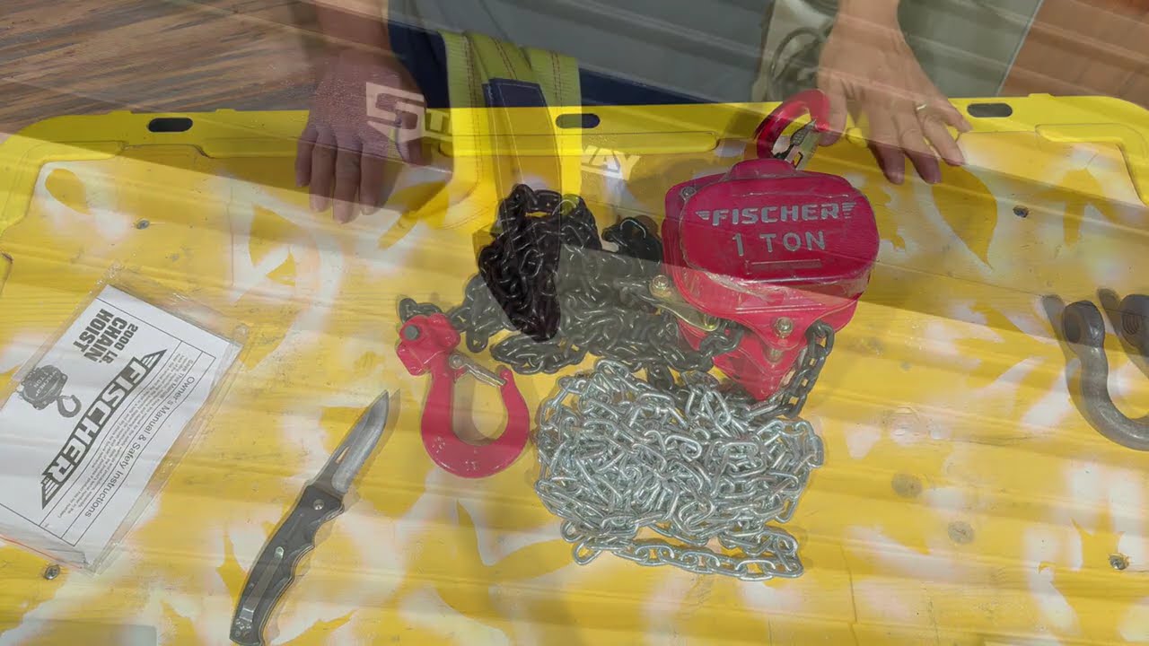 Relaxation of Quick unboxing and testing of the Harbor Freight Fischer 1 Ton manual Chain Hoist