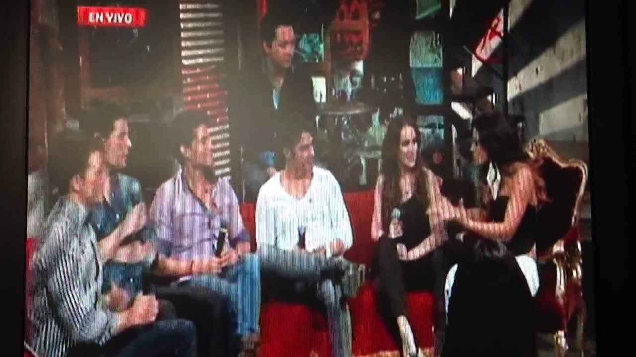 Malú se libra de los albures bien, muy bien.