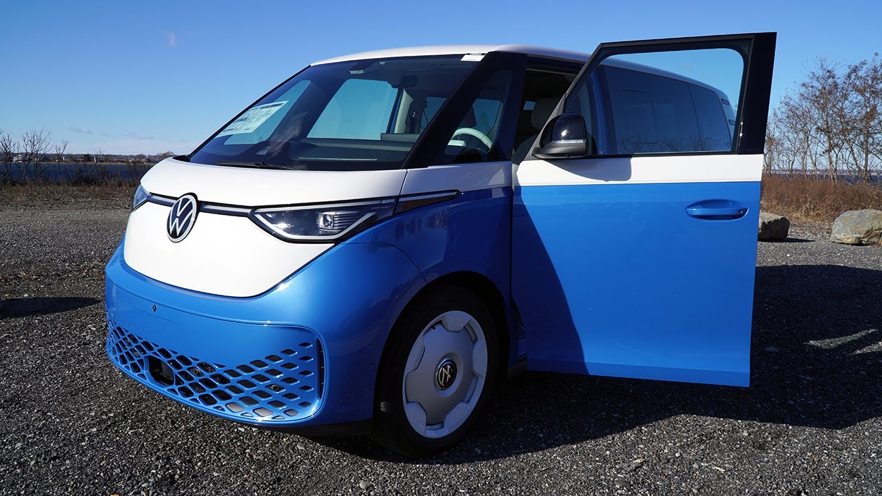 Park Assist on the 2025 Volkswagen ID. Buzz 1st Edition | With Jonathan