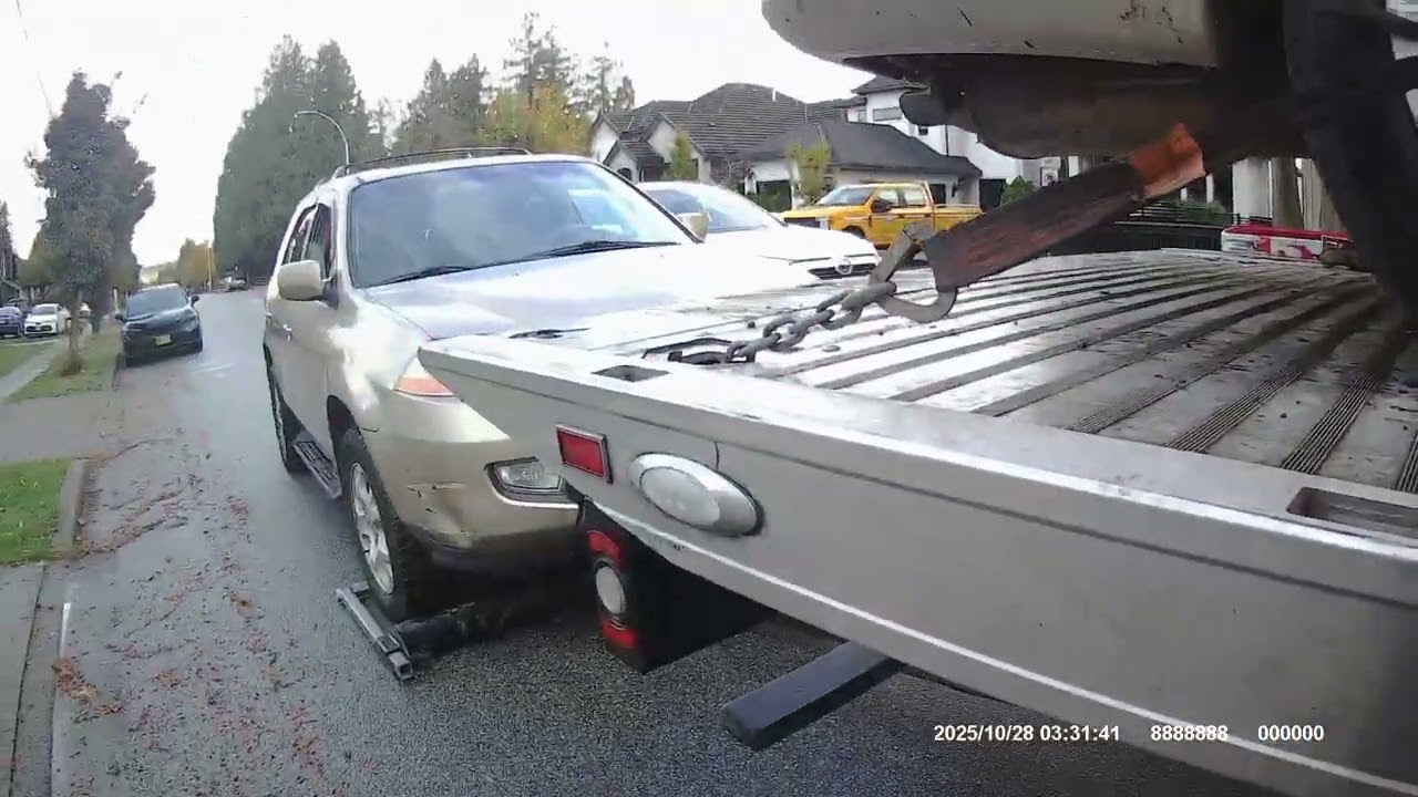 Wheel Lift Towing on a busy Street😬@Phoenix Roadside Services