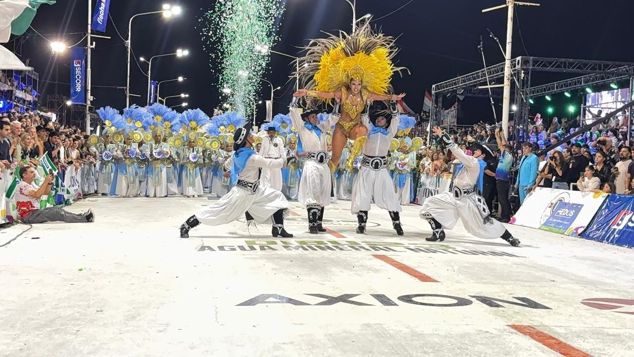 Comparsa Emperatriz 2026 - Sexta noche - Show de batería TNT - Reina de batería Agustina Cardoso