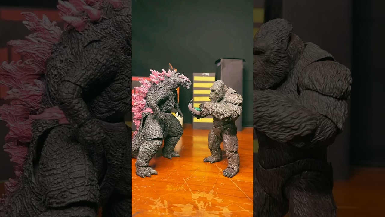 Годзилла и Конг в разных измерениях #monsterfilm #monsterverse #familyguy #actionfigures ￼