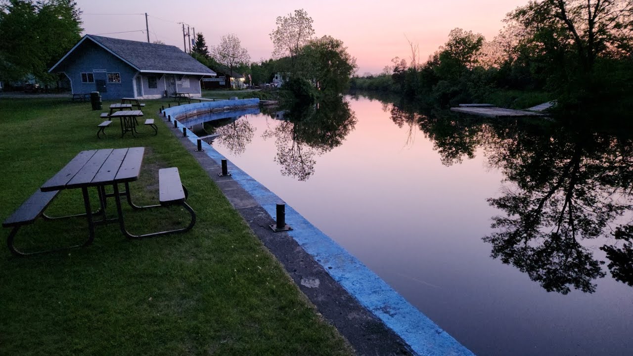 TACOMA OVERLAND DAY TRIP : MERRICKVILLE ONTARIO