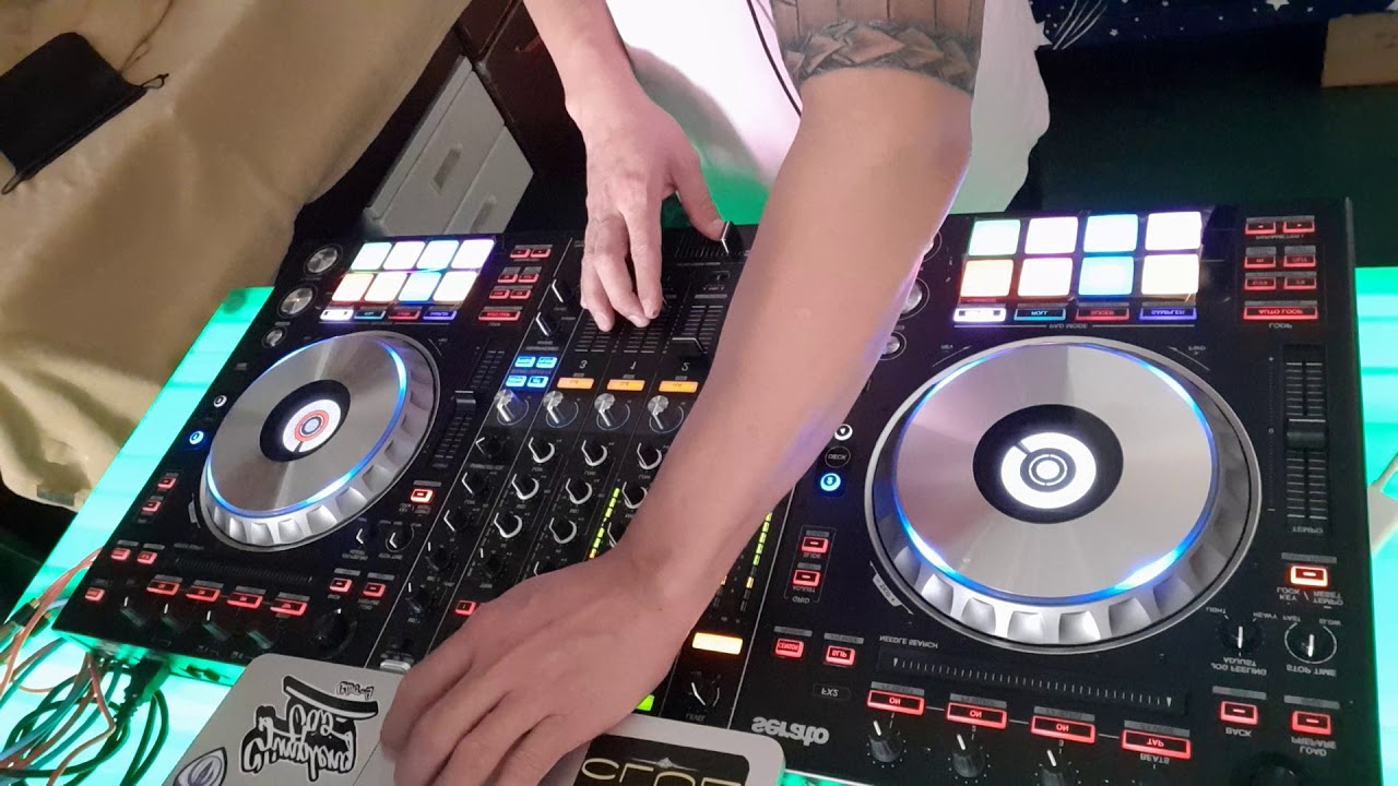 the best 80s 90s mix by vdj ude..