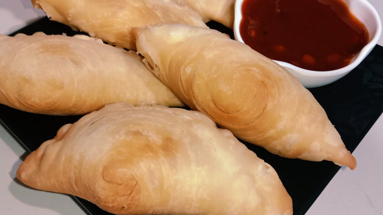 Warqi Samosa recipe | Flaky puffed samosa ki recipe