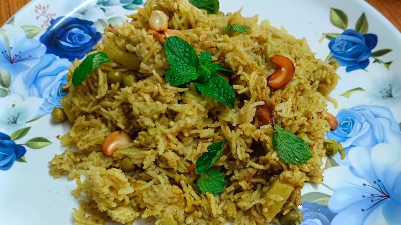 ഇതേ രീതിയിൽ പുലാവ് വച്ചു നോക്കിയേ| pulavu recipie | kannada style pulav recipie | ash kitchen world 