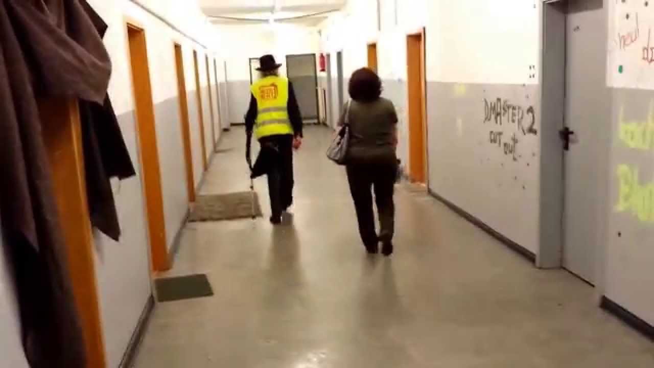 Eine Schande für Krefeld: Innenansichten Notunterkunft Krefeld Philadelphiastr. 152