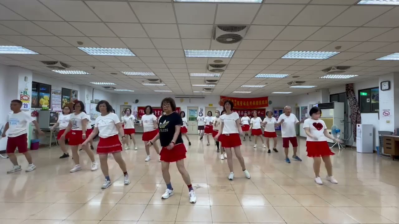 靓麗舞蹈班《桃花舞春風》編舞：陳文玲老師·示範：王碧玲老師