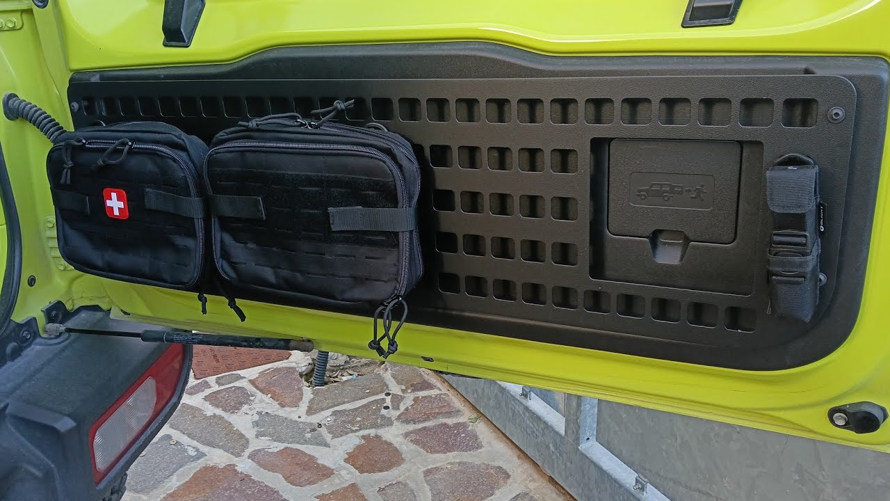 RC87 - Montaggio High Peak Tailgate Molle storage panel su Suzuki Jimny Sierra JB74