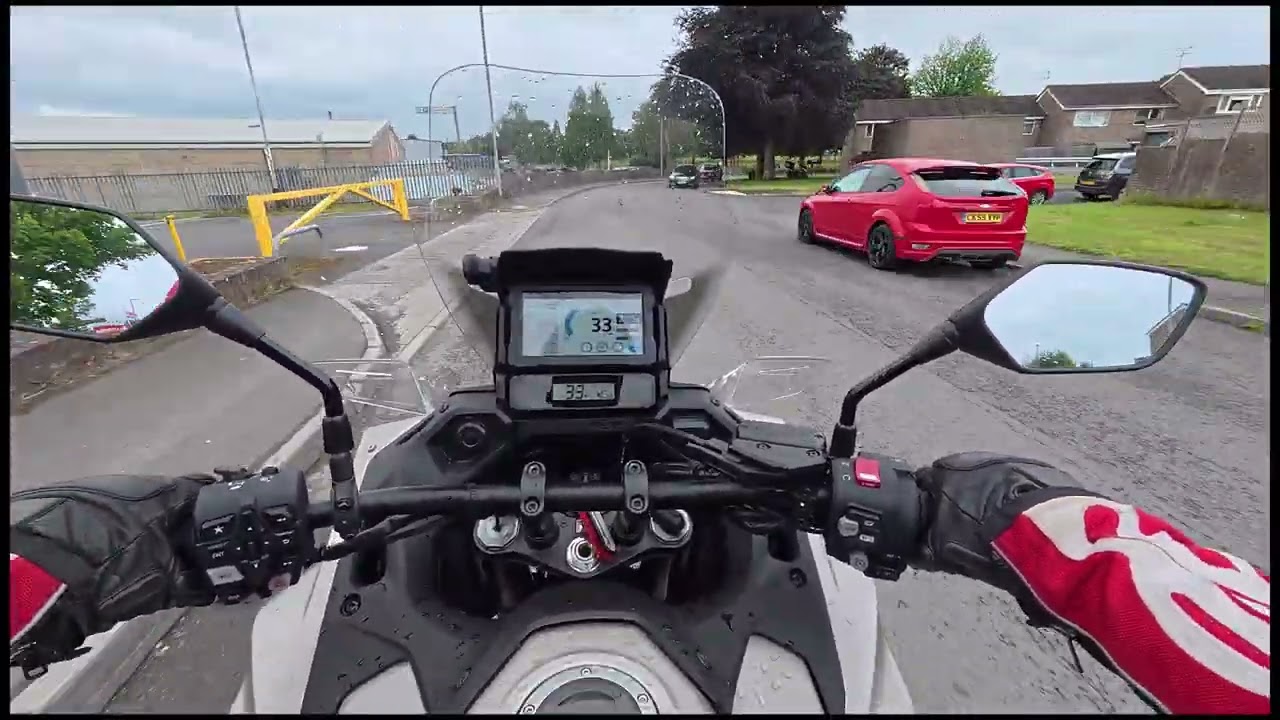 HONDA NT1100 + YAMAHA TRACER 9