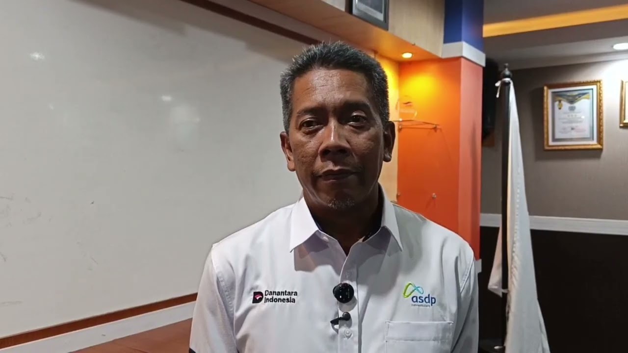 IMBAS TBB, ANTREAN KENDARAAN MENUMPUK DI ASDP KETAPANG HINGGA TIGA JAM