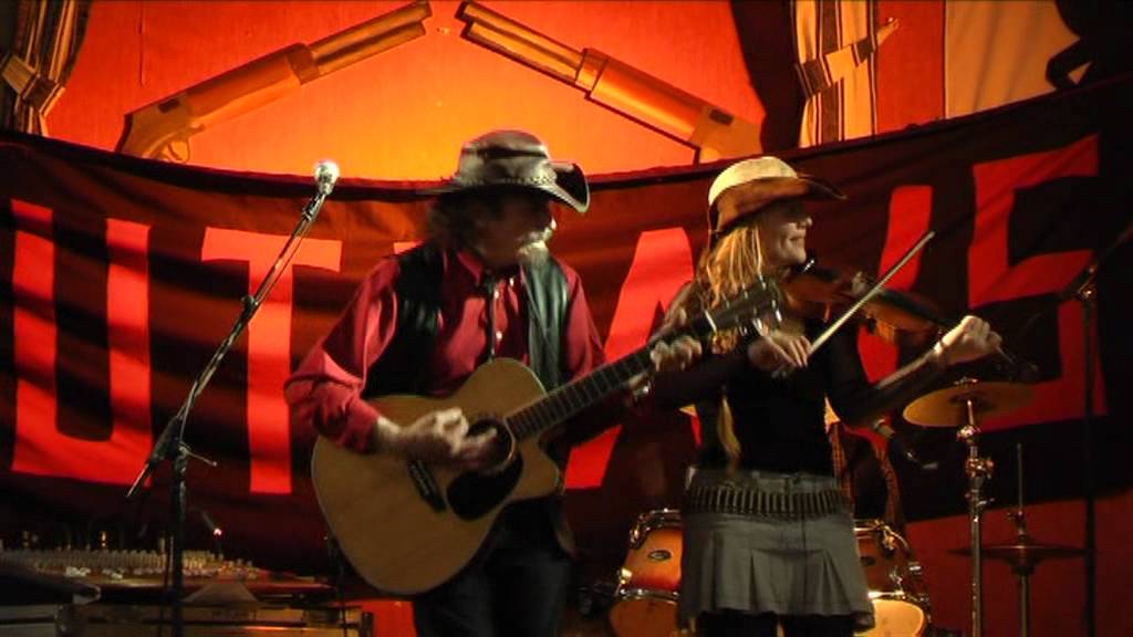 The Outlaws - The Deadwood Stage