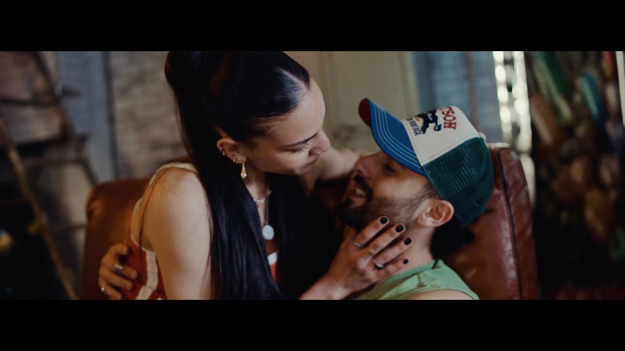 Allan - TOMB&Eacute; (CLIP OFFICIEL)