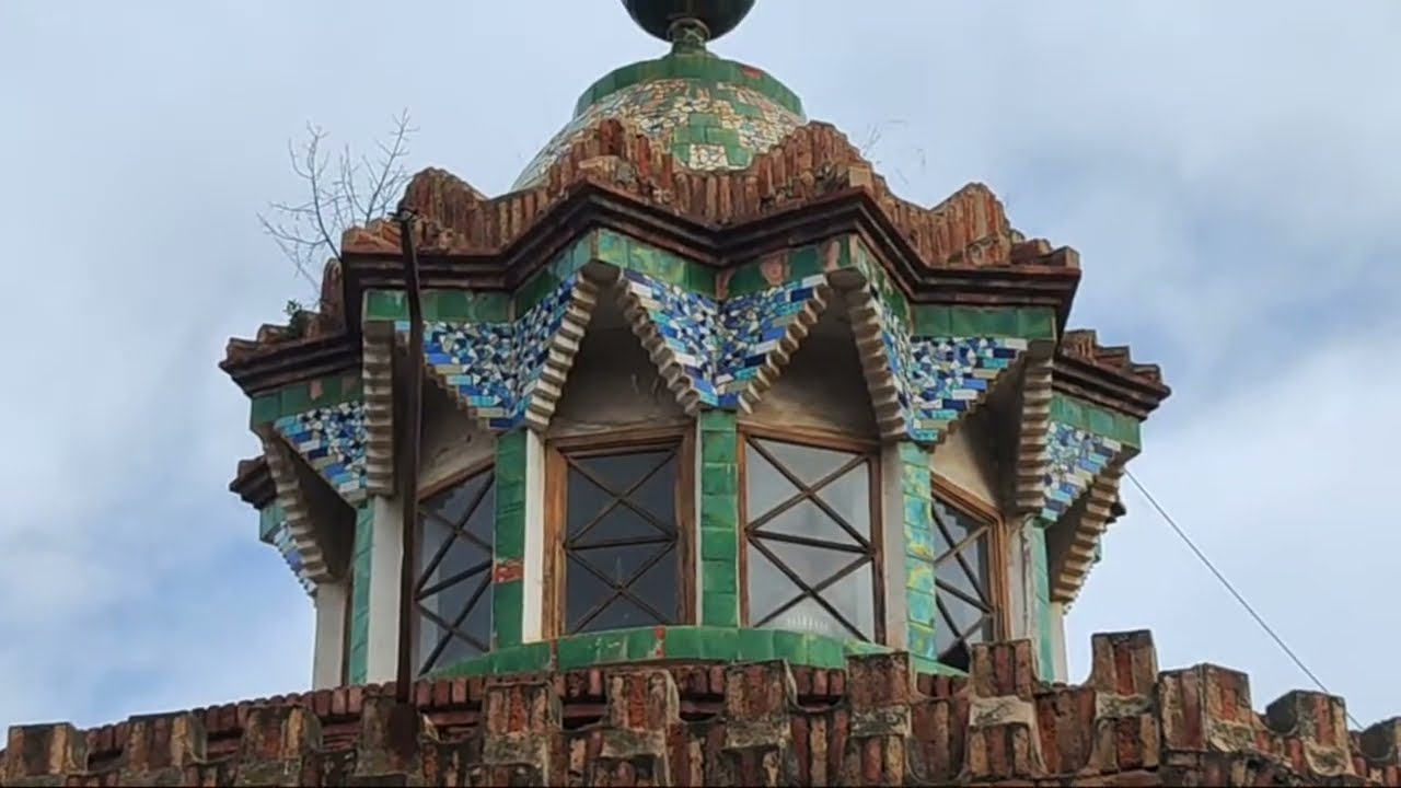 Finca G&uuml;ell: Gaud&iacute;'s Timeless Canvas in Barcelona