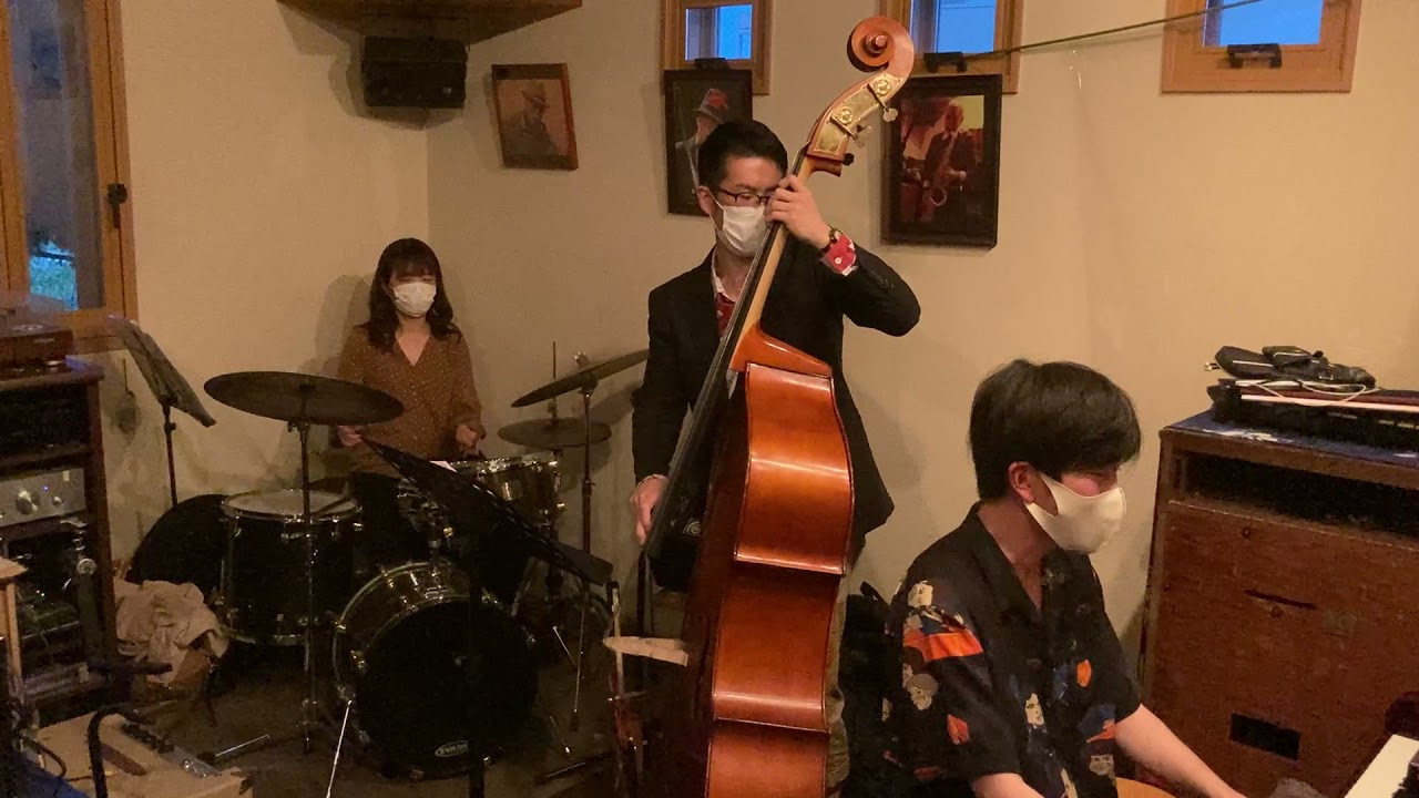Pink Moon (Billie Jean) - Yuki Kodama Trio