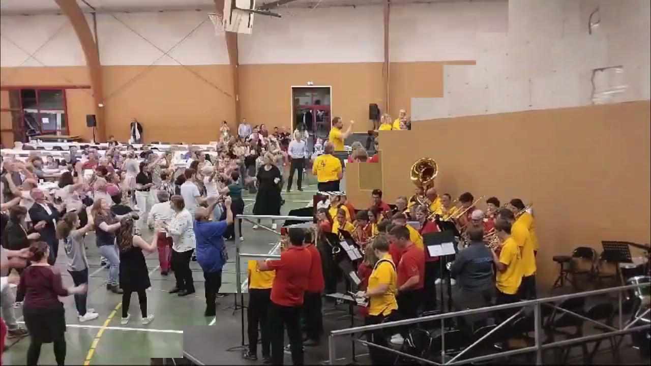AMBIANCE A TOUROUVRE - Batterie Fanfare de Cambrai