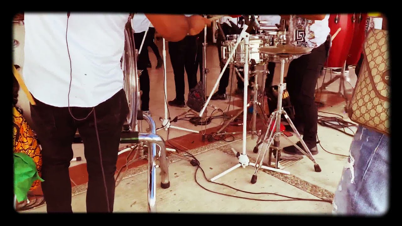 Ritmos Banda La Indicada La Mejor De Maza: La Crazy Loca