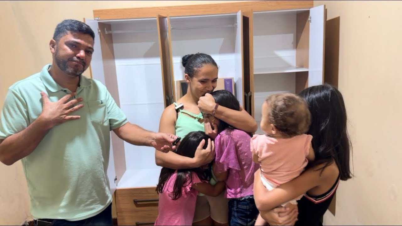 MÃE DE 5 MENINAS NÃO AGUENTAM E CHORAM COM SURPRESA AO ENTRAR NA CASA NOVA