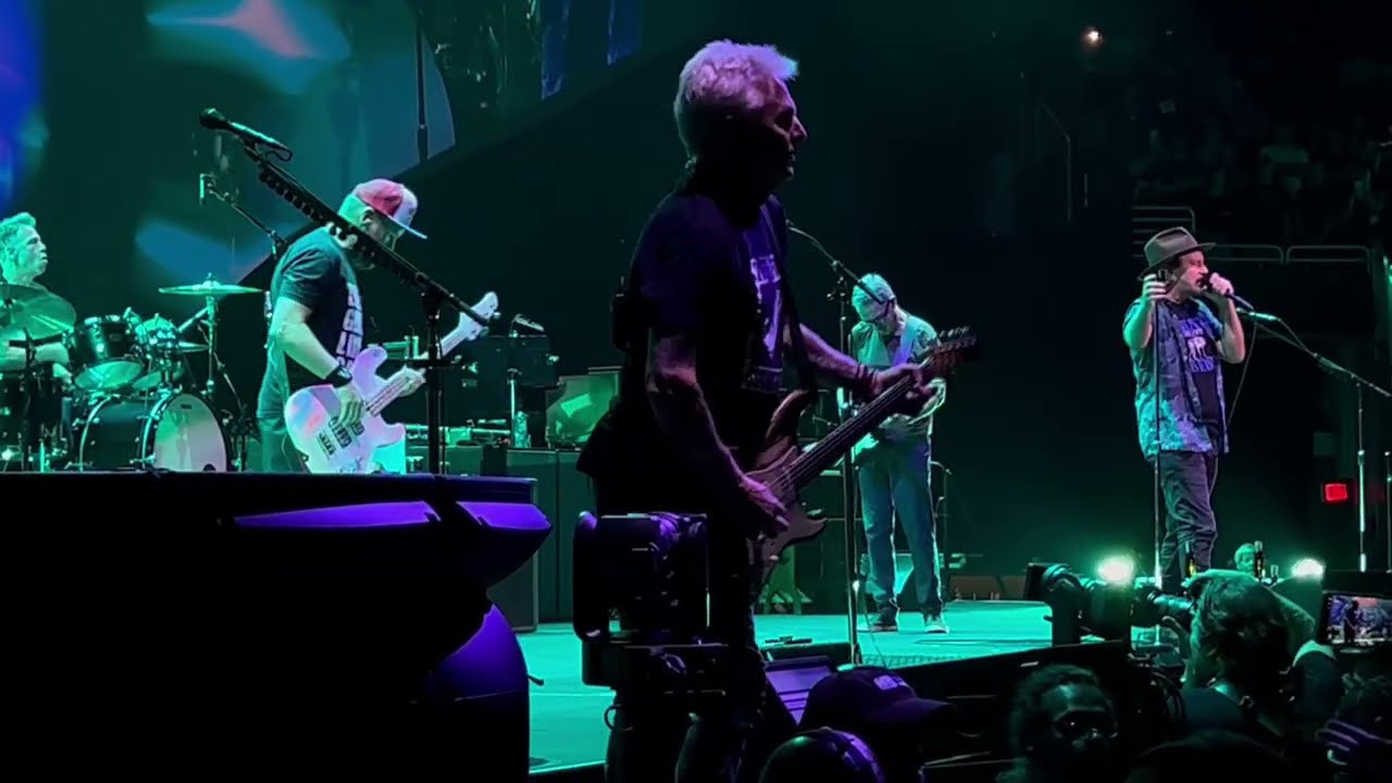 Pearl Jam - Hunger Strike - Pittsburgh, PA (May 18, 2025)