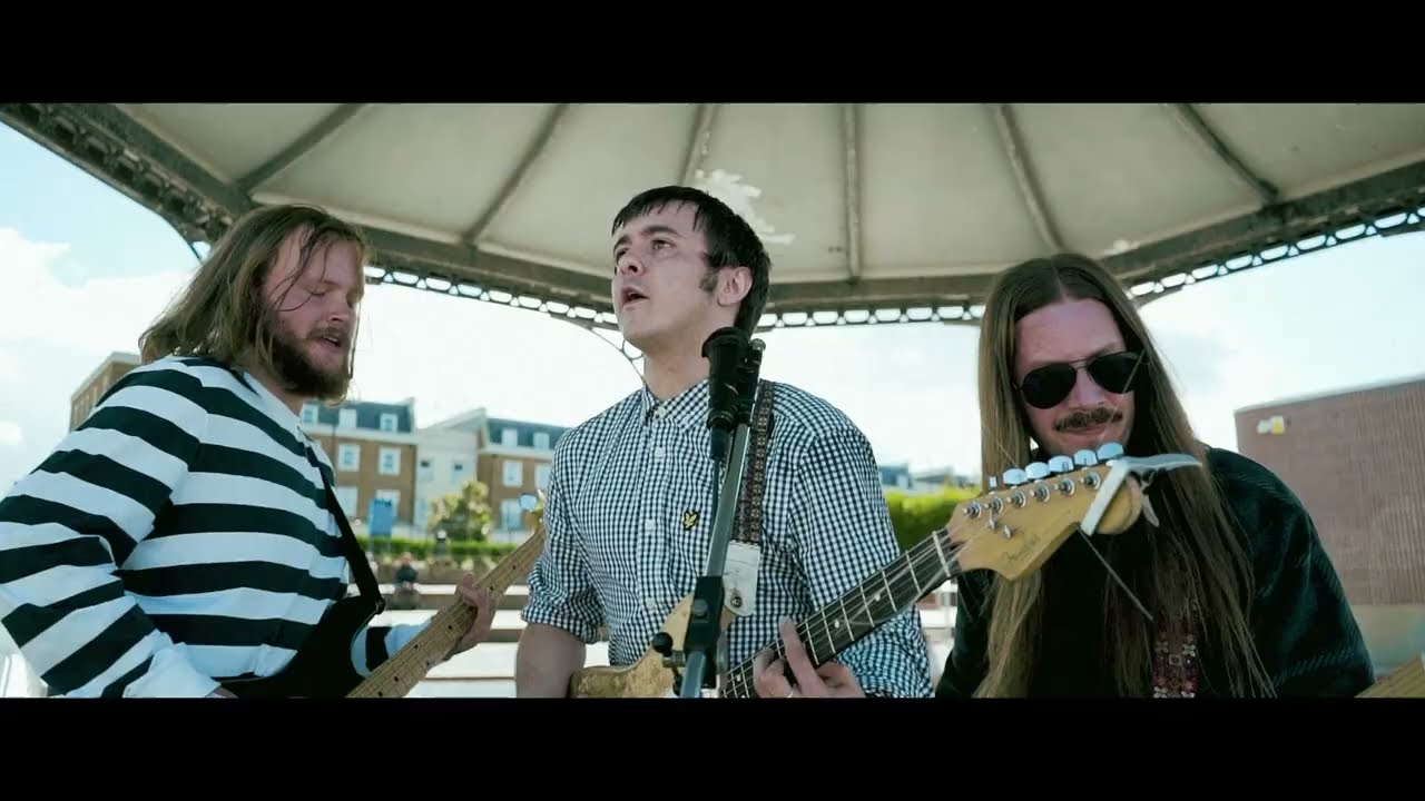 Laurie Wright - The Rockstar & The Fan (Official Video)