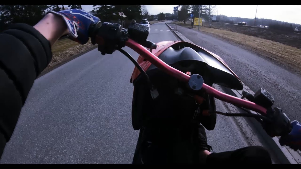 Chill Finnish Wheelies [YAMAHA AEROX 70]