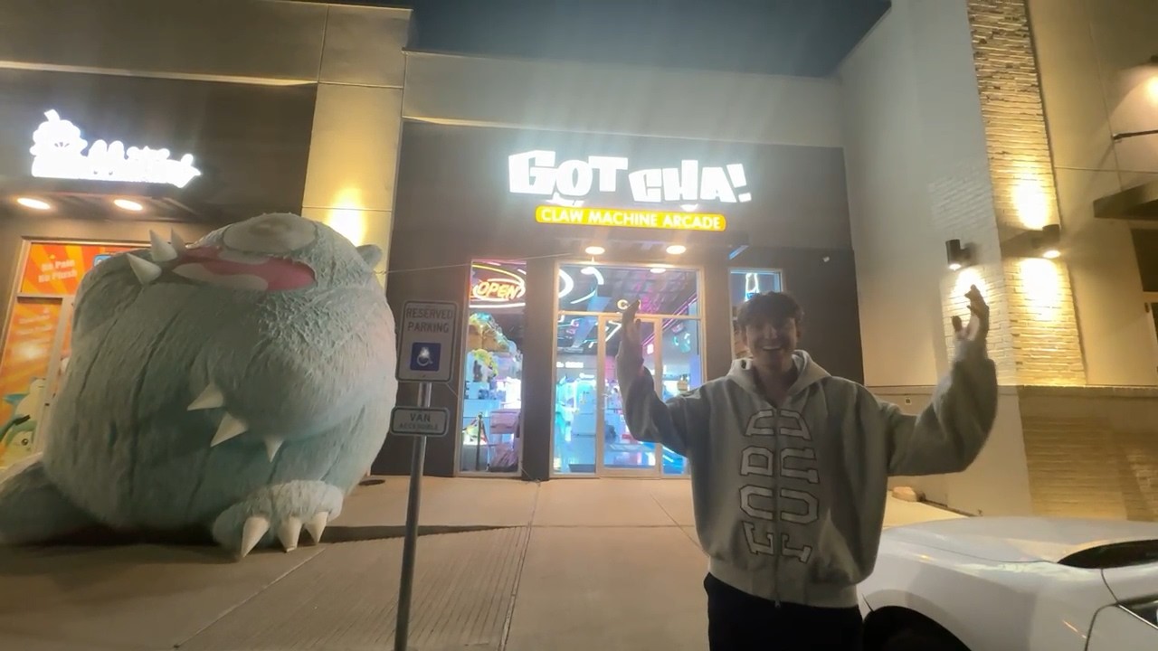 I Went To A Claw Machine Arcade...