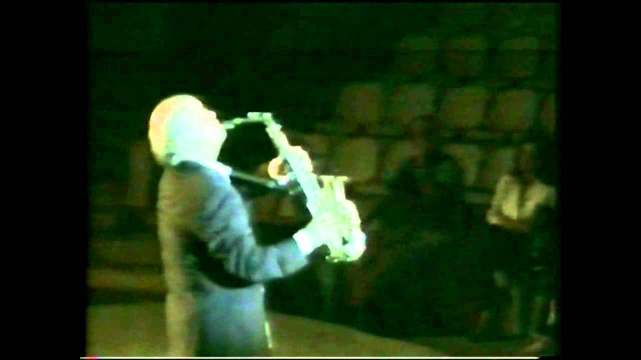 Μ.Χιωτης απο σαξοφωνο Γιωργος Κατσαρος live Λαρισα