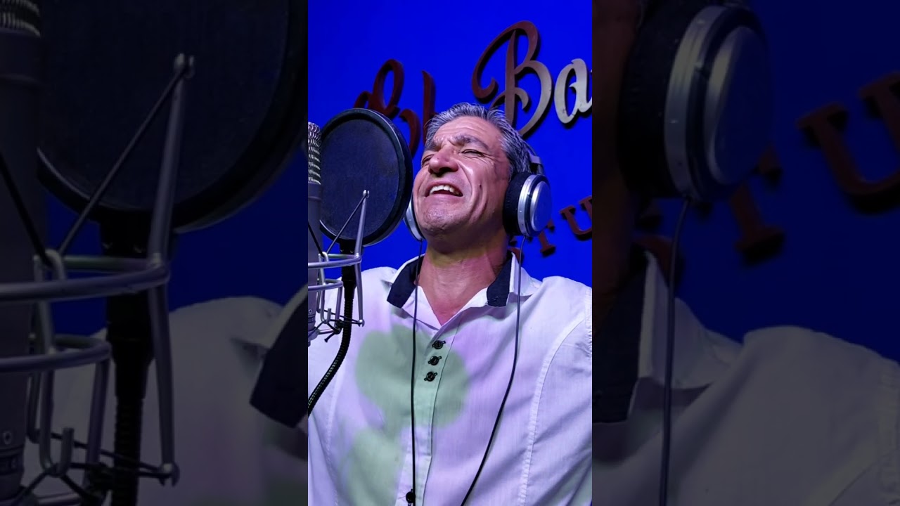 Leonardo Miranda canta 