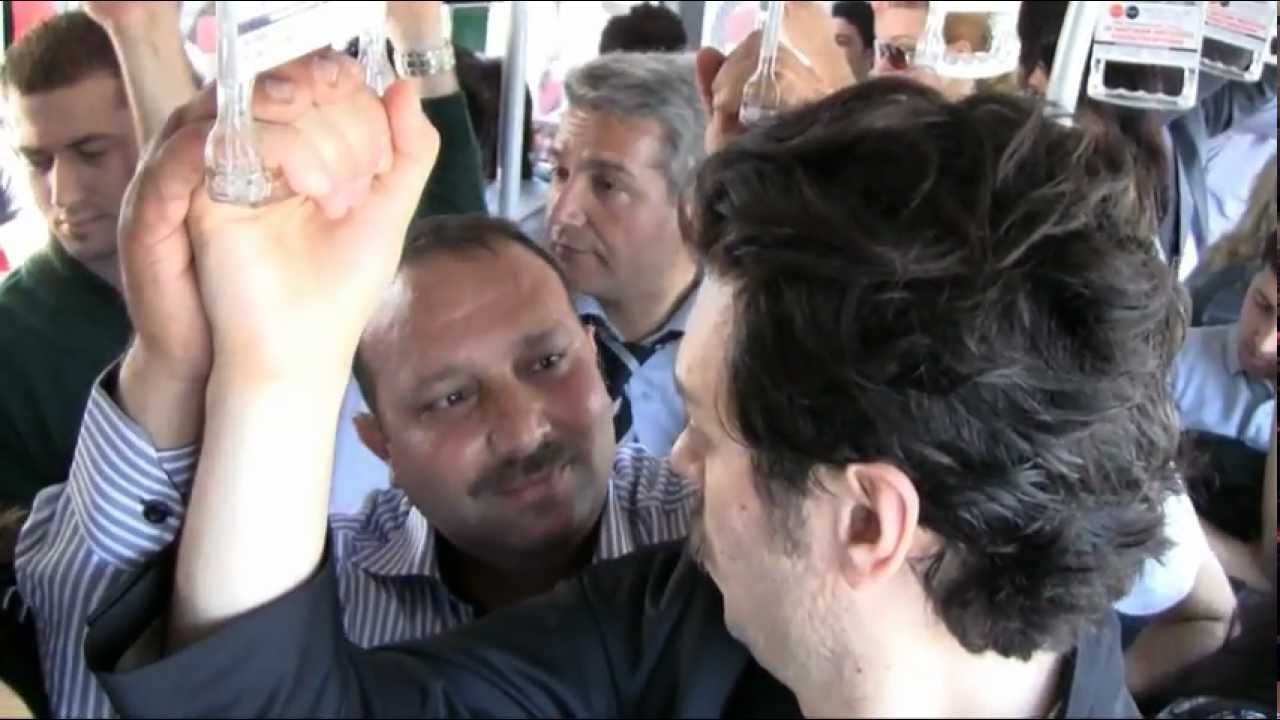Hayrettin Metrobüs Reklamı