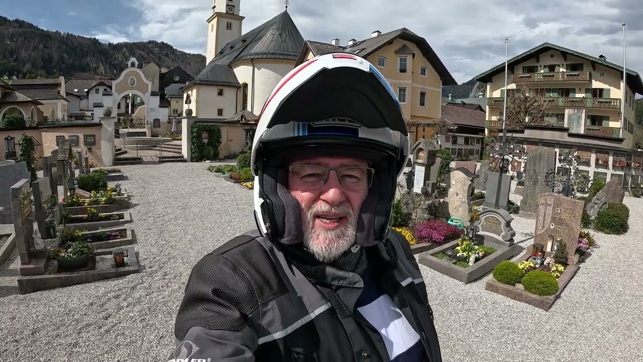 motorbiKing Austria - ST. GILGEN - Wolfgangsee  Salzkammergut - Motorrad Tour HONDA NC750X adventure