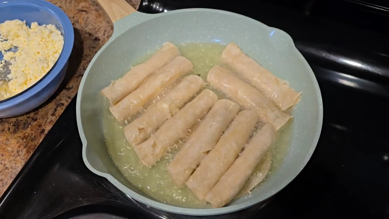 Tacos dorados de requesón 🌮 | Receta fácil y deliciosa