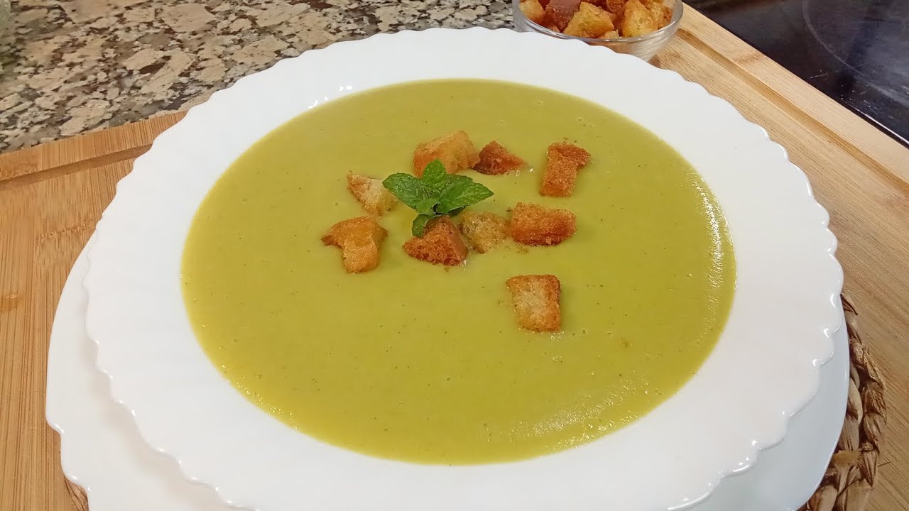 Receta super fácil sana y deliciosa con muchísimo sabor CREMA DE CALABACIN Y PUERROS te encantará !!