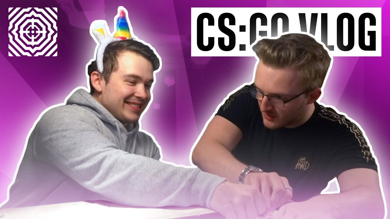 WHAT'S IN THE BOX? ft. Smooya & Vanity
