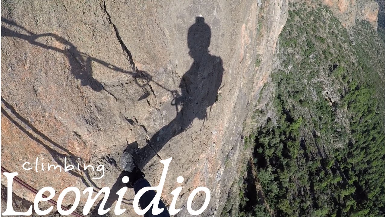 Climbing in Leonidio, (multipitch)